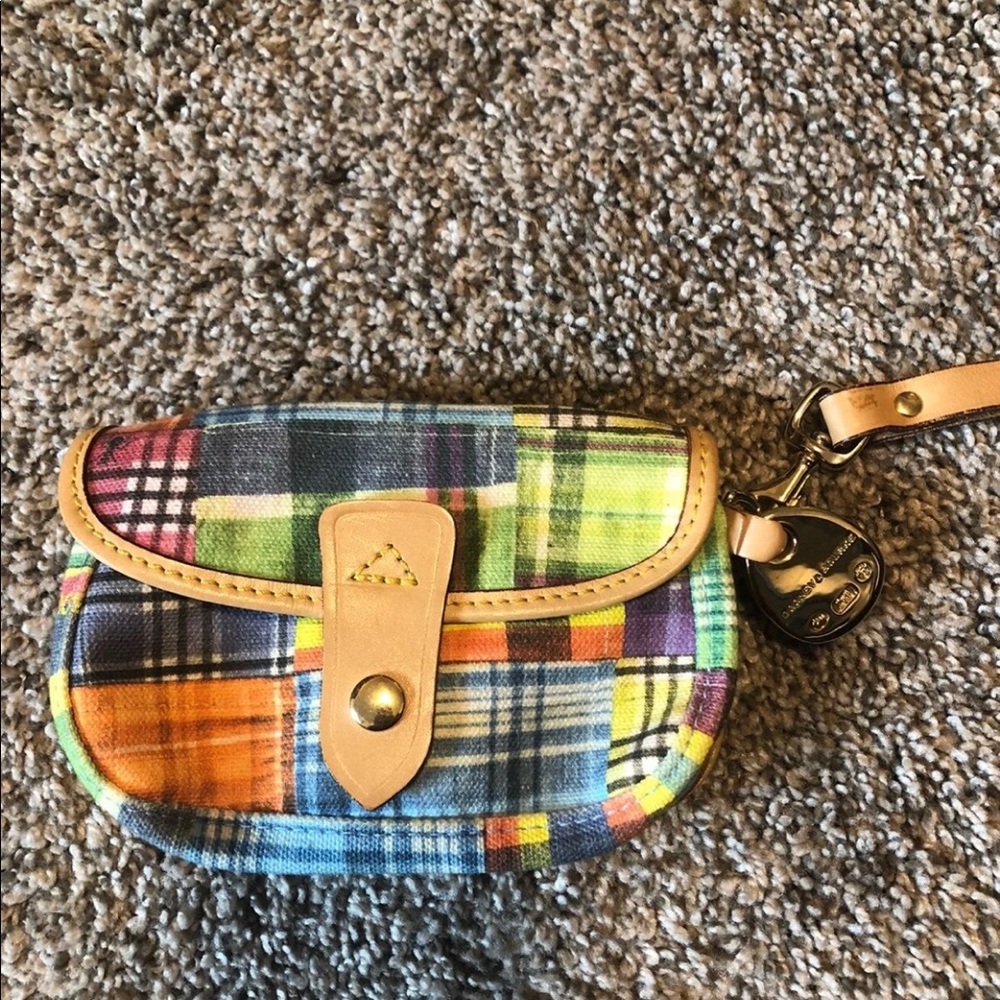 Dooney & Bourke wristlet